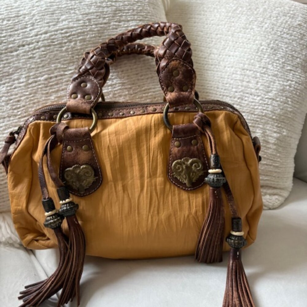 Leather handbag made in Italy..